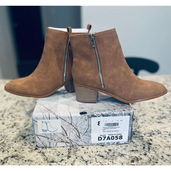 FISACE Womens V Cut Out Ankle Boot Pointed Toe Snakeskin Chunky Stacked Mid Heel - Picture 2 of 7